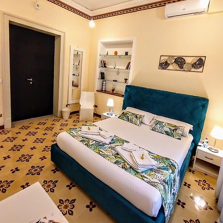 Suleima B&B Messina Centro Eksteriør bilde