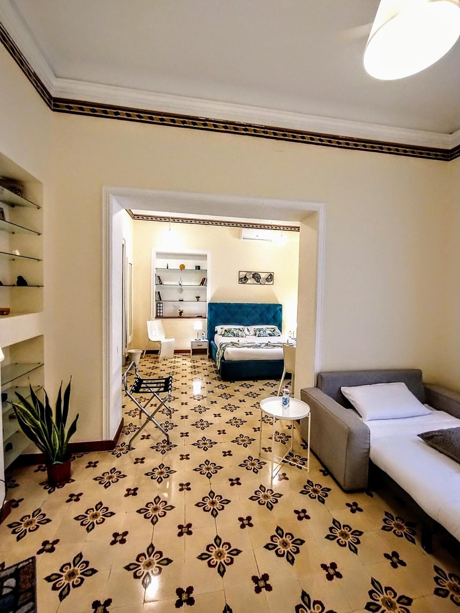 Suleima B&B Messina Centro Eksteriør bilde